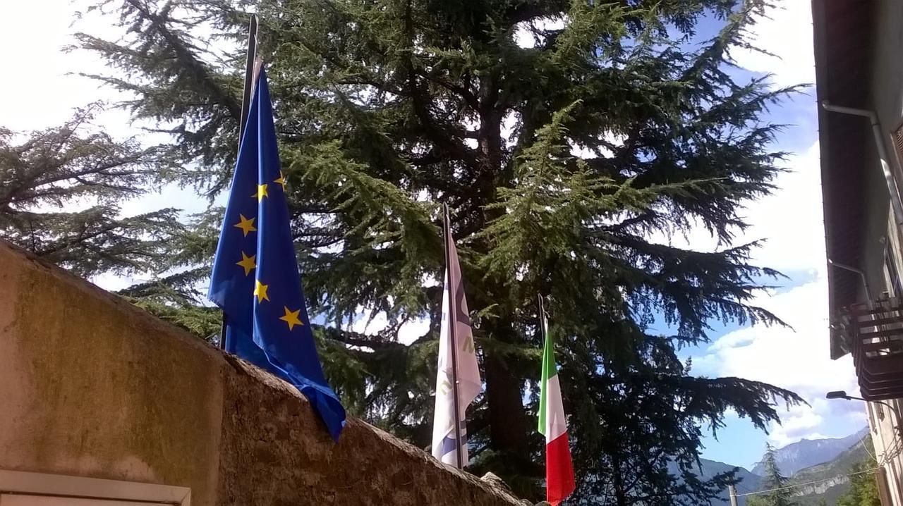 Ostello Residenza Molinatto Oggiono Exterior foto